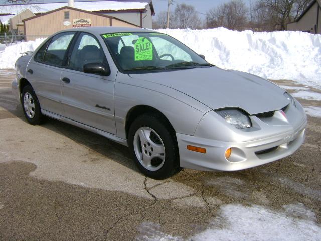 Pontiac Sunfire SE Sedan