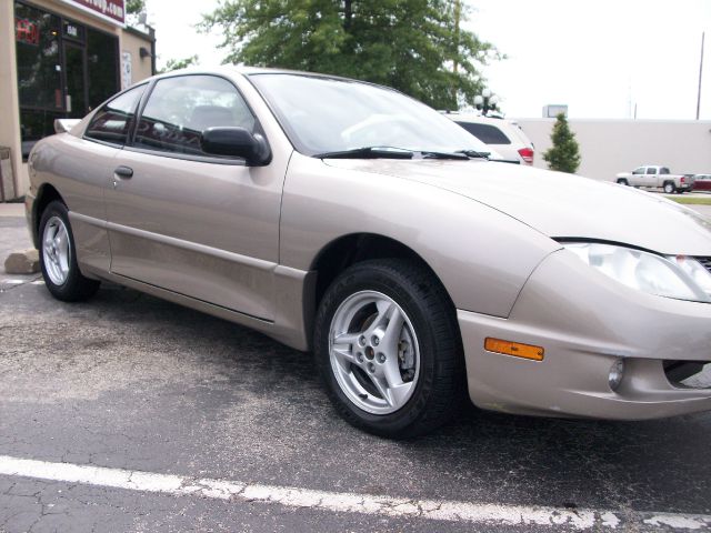 Pontiac Sunfire 2004 photo 1