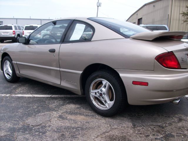 Pontiac Sunfire 2004 photo 3