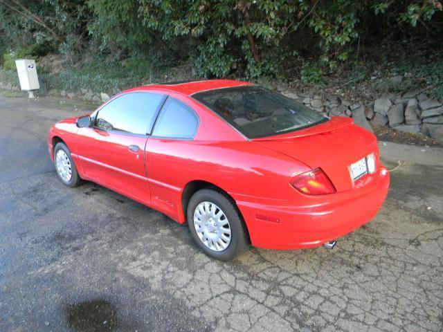 Pontiac Sunfire 2004 photo 2