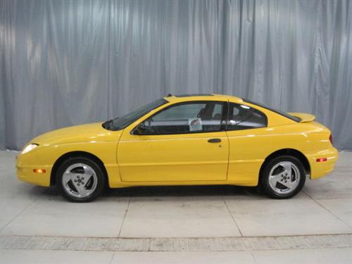 Pontiac Sunfire 2004 photo 2