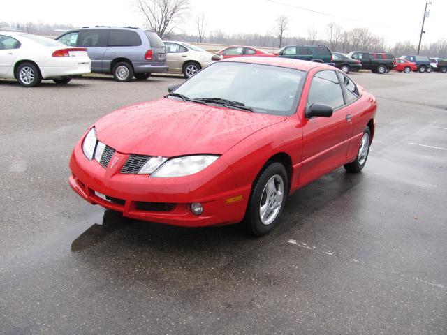 Pontiac Sunfire 2004 photo 2