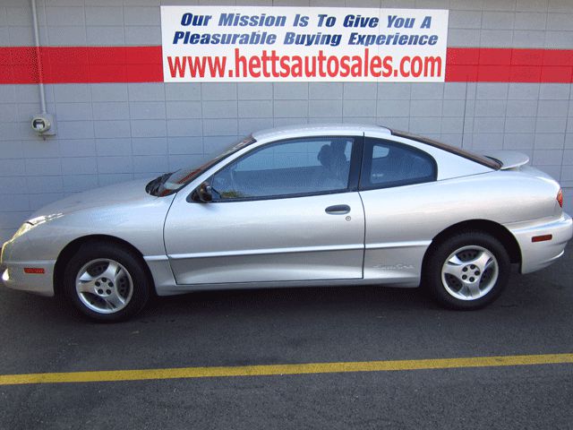 Pontiac Sunfire 2004 photo 2