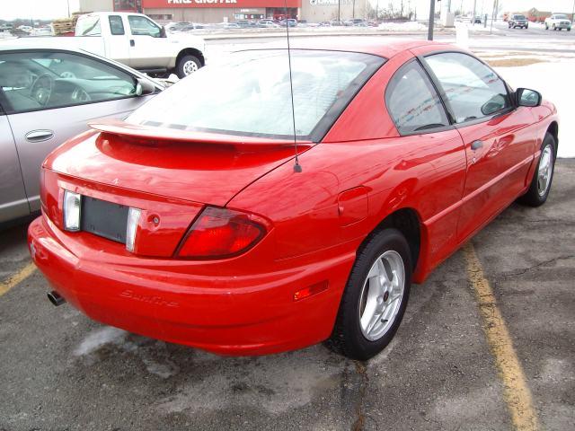 Pontiac Sunfire 2004 photo 2