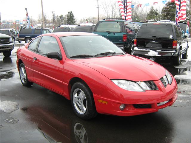 Pontiac Sunfire 2004 photo 2
