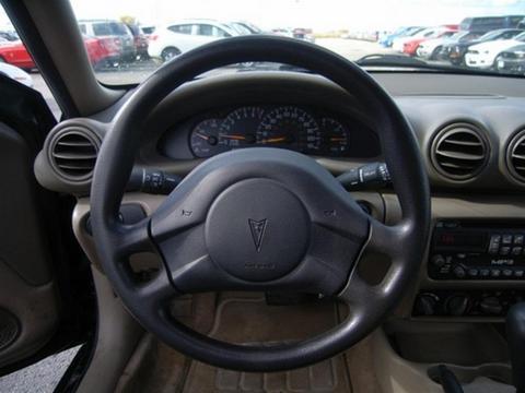 Pontiac Sunfire 2004 photo 2