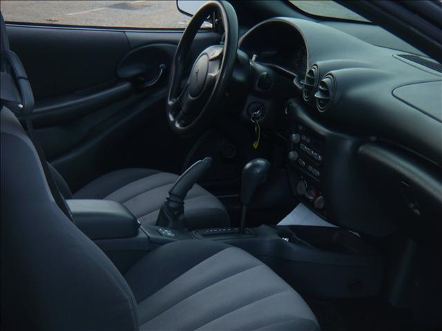 Pontiac Sunfire 2004 photo 1