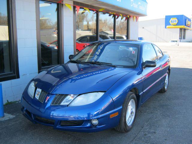 Pontiac Sunfire 2004 photo 1