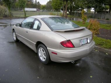 Pontiac Sunfire 2004 photo 2