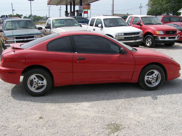 Pontiac Sunfire 2004 photo 3
