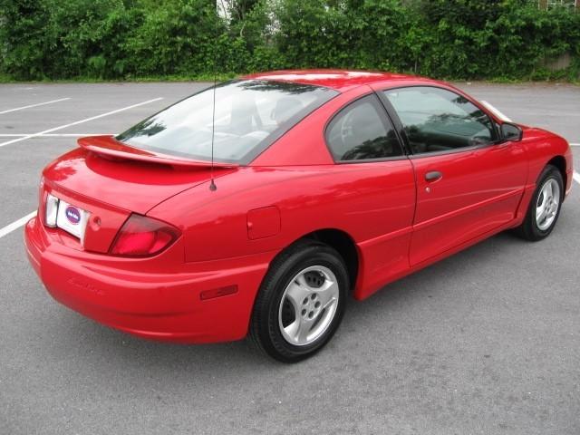 Pontiac Sunfire 2004 photo 2