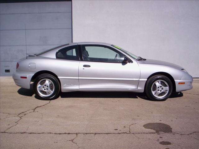 Pontiac Sunfire 2004 photo 3