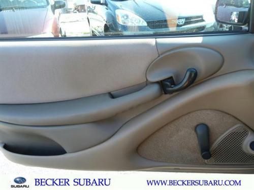 Pontiac Sunfire 2004 photo 5