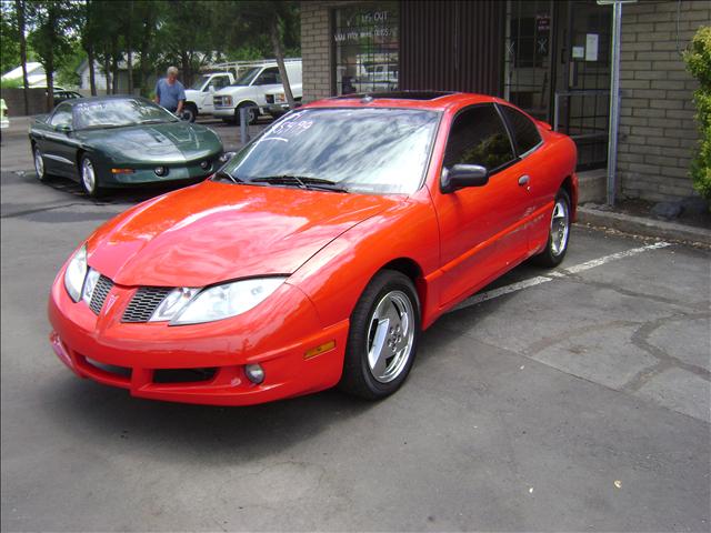 Pontiac Sunfire 2004 photo 1