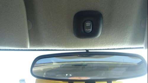 Pontiac Sunfire 2004 photo 3