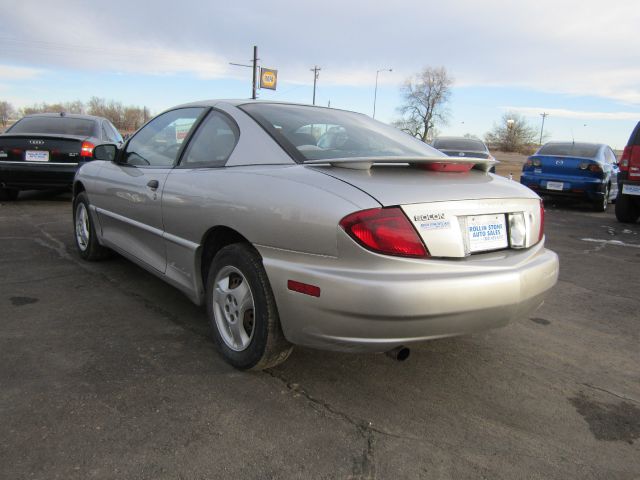 Pontiac Sunfire 2005 photo 2