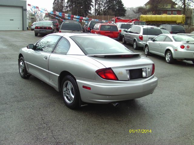 Pontiac Sunfire 2005 photo 2