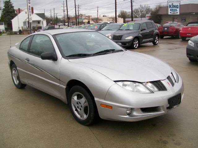 Pontiac Sunfire 2005 photo 2