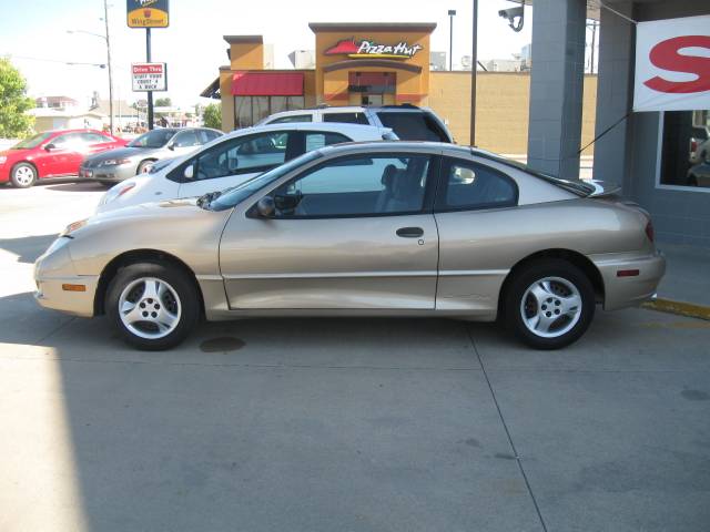 Pontiac Sunfire Base Coupe