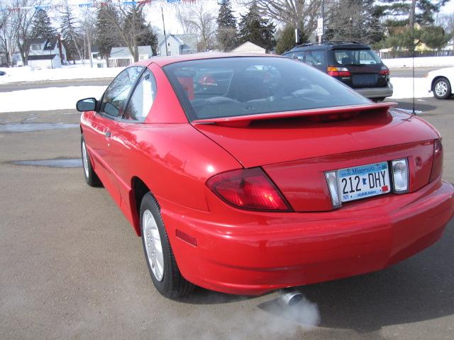 Pontiac Sunfire 2005 photo 2