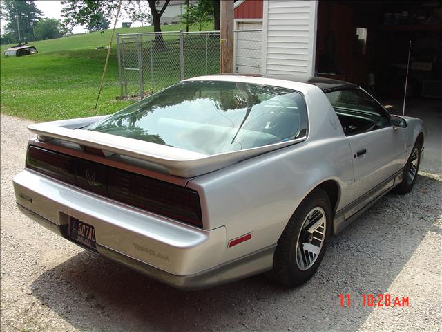 Pontiac TRANS AM 1987 photo 2