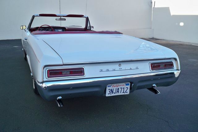 Pontiac Tempest Custom 1967 photo 2