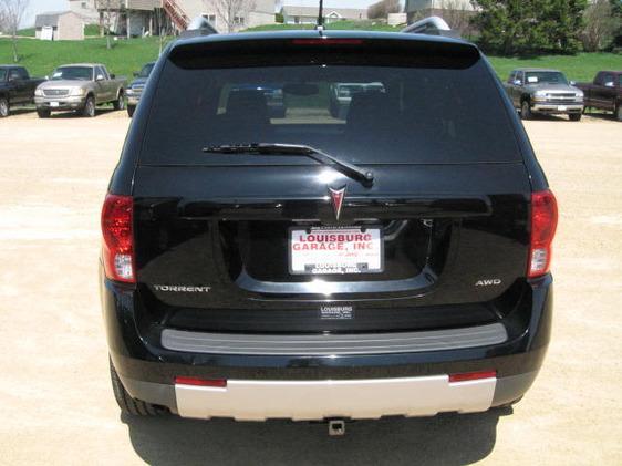 Pontiac Torrent 2008 photo 16