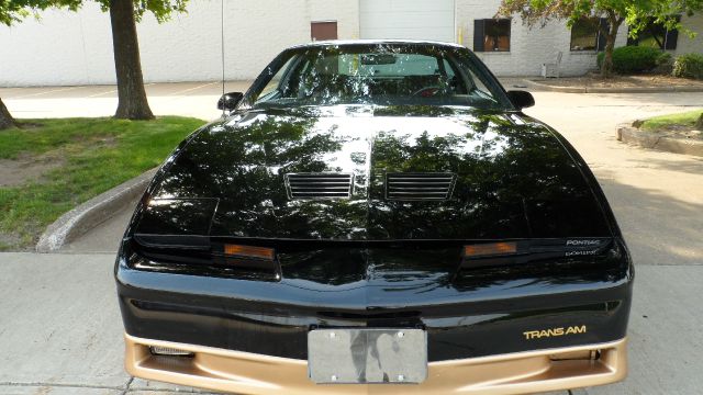 Pontiac TRANS AM 1985 photo 2