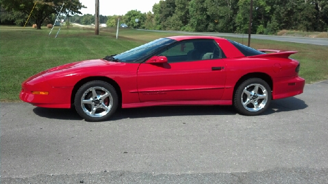 Pontiac TRANS AM 1995 photo 2