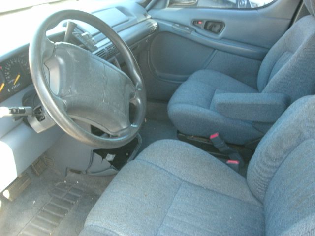 Pontiac Trans Sport SE MiniVan