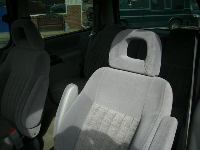 Pontiac Trans Sport 1997 photo 4