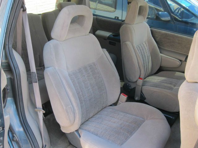 Pontiac Trans Sport LX Coupe 4-spd AT MiniVan