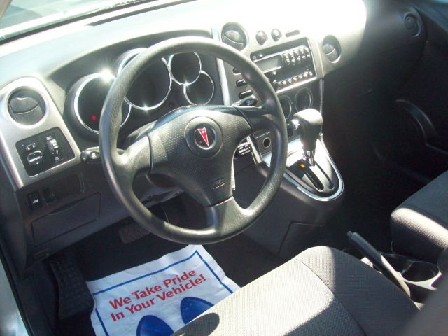 Pontiac Vibe 2003 photo 1
