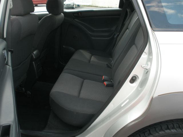 Pontiac Vibe EX - DUAL Power Doors SUV