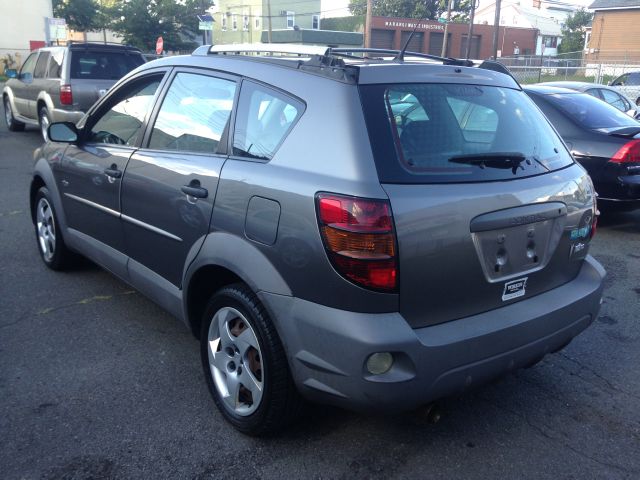 Pontiac Vibe LX Manual 4WD SUV