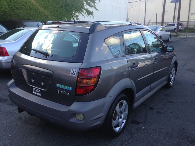 Pontiac Vibe 2003 photo 1