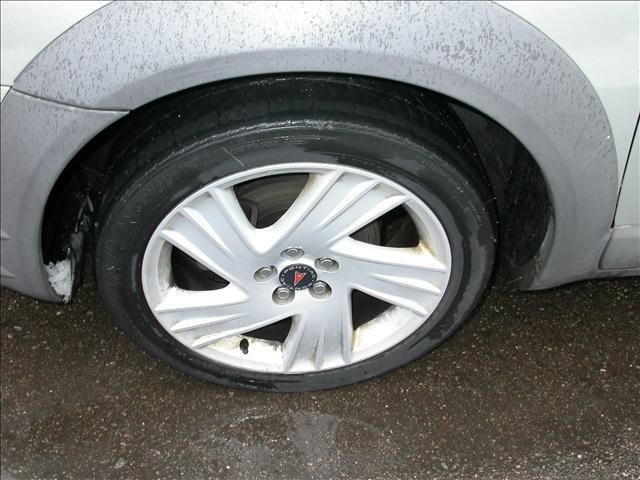 Pontiac Vibe 2003 photo 2