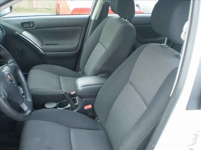 Pontiac Vibe 2003 photo 2