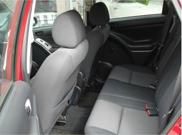 Pontiac Vibe 2003 photo 2