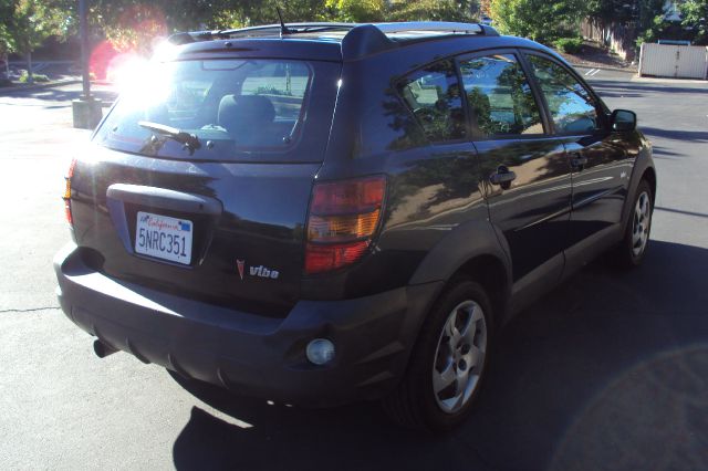 Pontiac Vibe 2003 photo 1