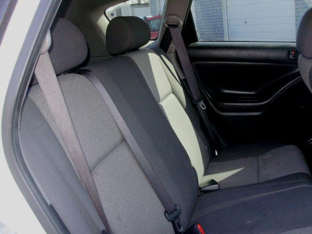 Pontiac Vibe 2003 photo 1