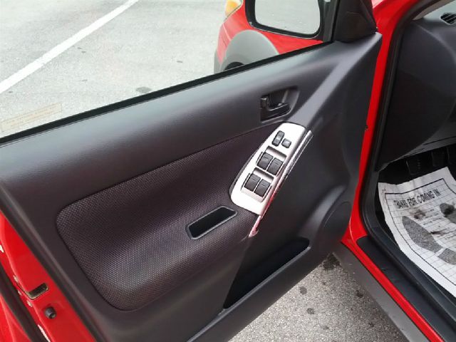 Pontiac Vibe 2003 photo 1