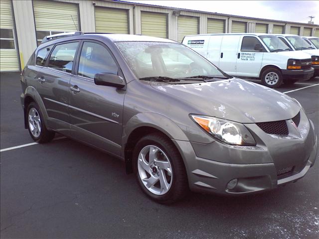 Pontiac Vibe 2003 photo 1