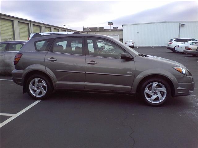 Pontiac Vibe 2003 photo 2