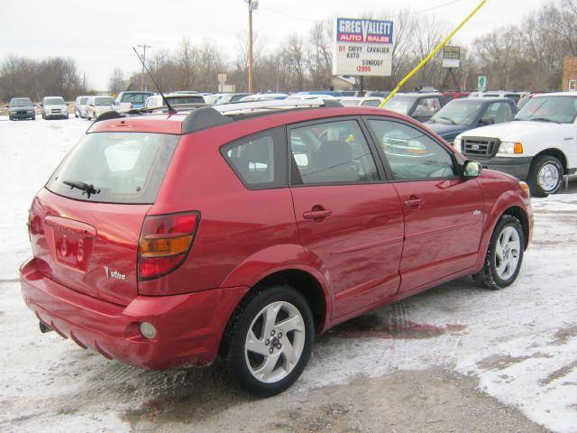 Pontiac Vibe 2003 photo 1