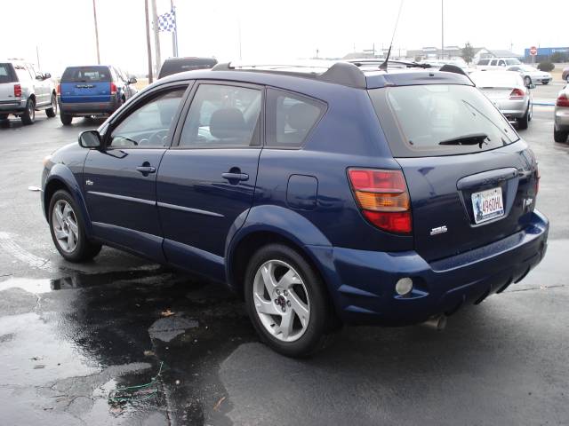 Pontiac Vibe 2003 photo 1
