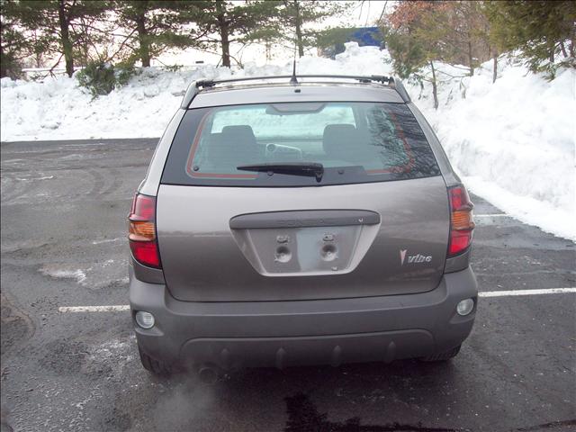 Pontiac Vibe 2003 photo 1