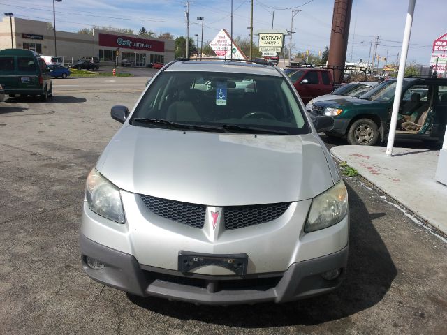 Pontiac Vibe 2003 photo 2
