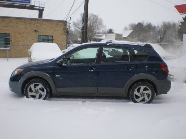 Pontiac Vibe 2003 photo 1