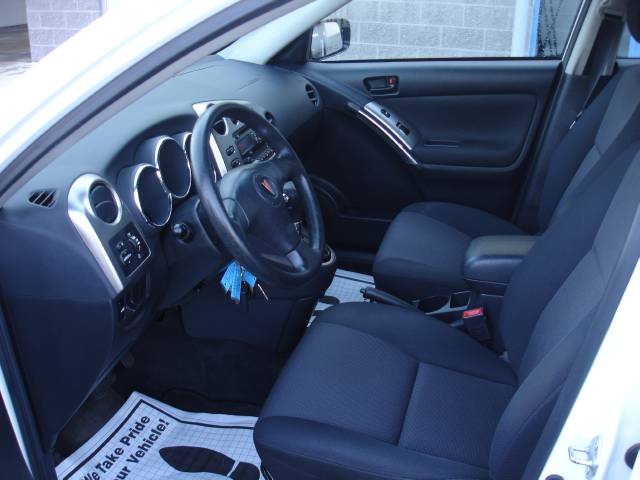 Pontiac Vibe 2003 photo 2